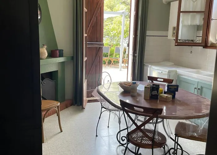 Maison De 3 A Prugna A 200 M De La Avec Vue Sur La Jardin Clos Et Wifi Hébergement de vacances *