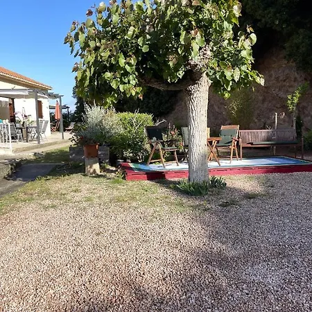 Maison Accueillante Avec Vue Sur La A *