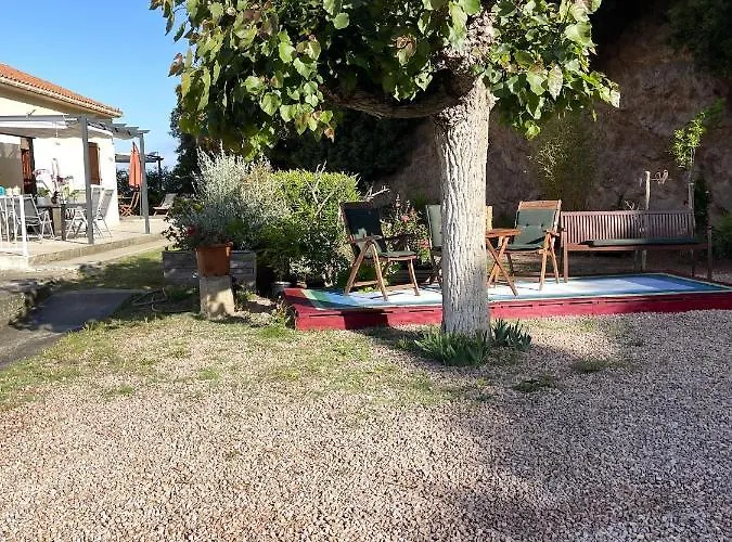 Maison Accueillante Avec Vue Sur La A *